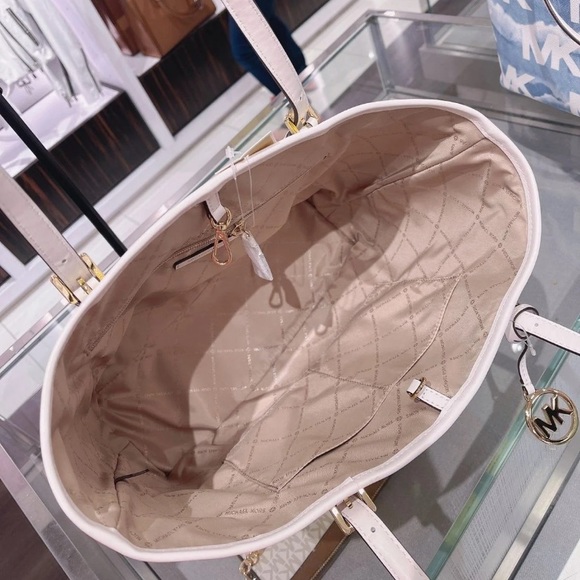 🌼SALE 🔥NWT MICHAEL KORS 🌼🌼 - Picture 6 of 10